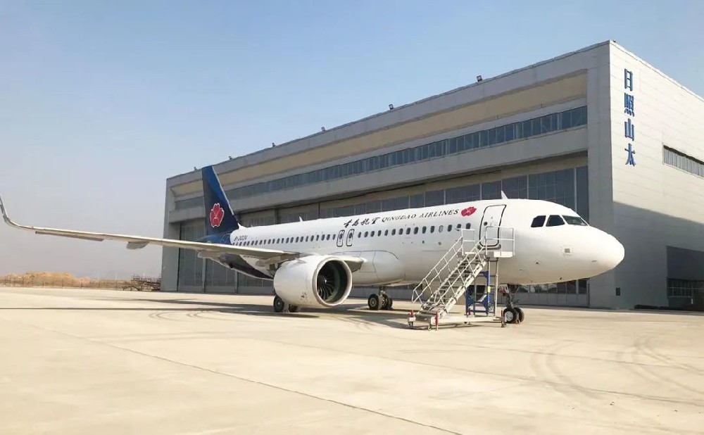 To Deepen Cooperation And Seek Common Development, Qingdao Airlines B-8986 Aircraft 2C Inspection Was Completed And Delivered